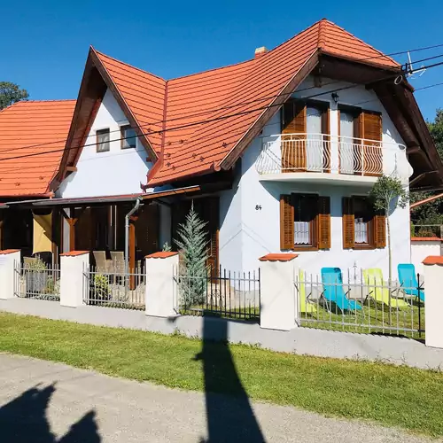 Bonita Apartmanház Balatonmáriafürdő 003 kép