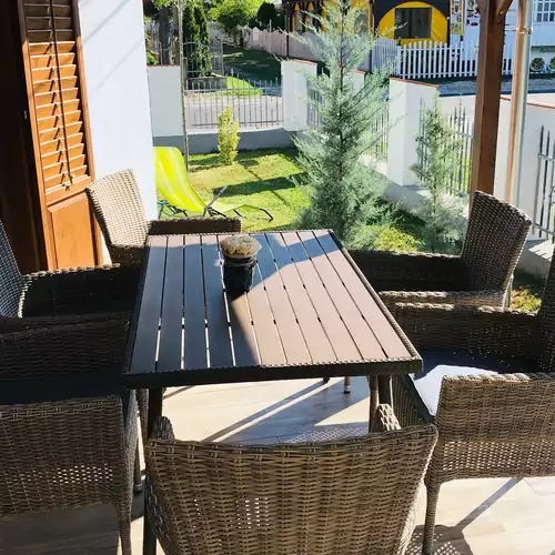 Bonita Apartmanház Balatonmáriafürdő 005 kép