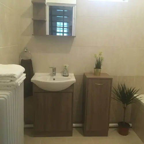 K&aacute;das f&uuml;rdőszoba 