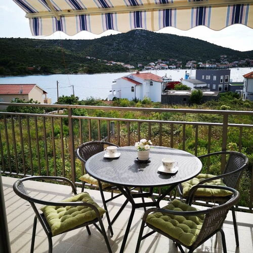 Apartmani Jadranka Vinišće  3