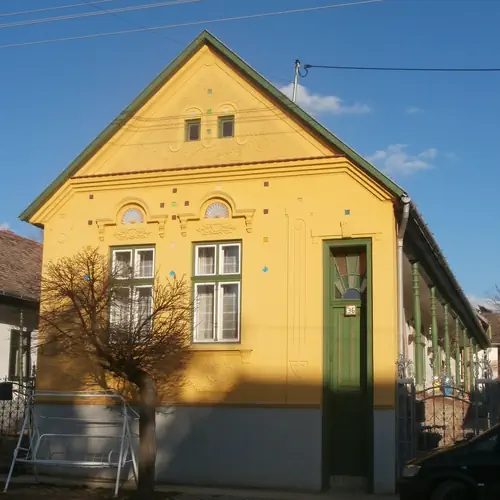 Port&aacute;nk fő&eacute;p&uuml;lete