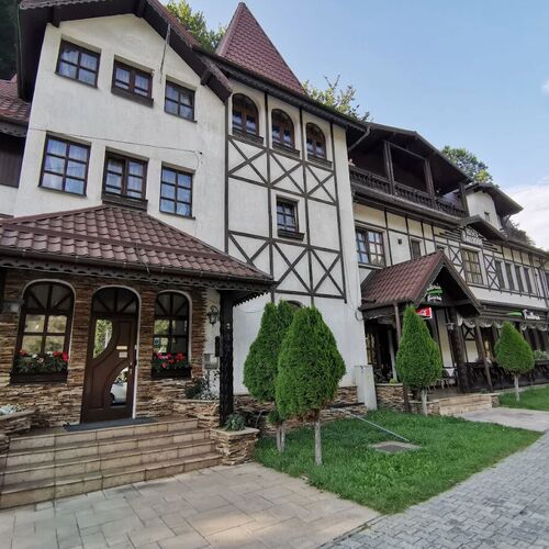 Conac Bavaria Bușteni