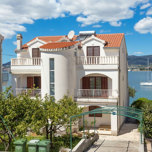 Apartmanok A Tenger Mellett Okrug Gornji, Ciovo - 9694 Okrug Gornji  4