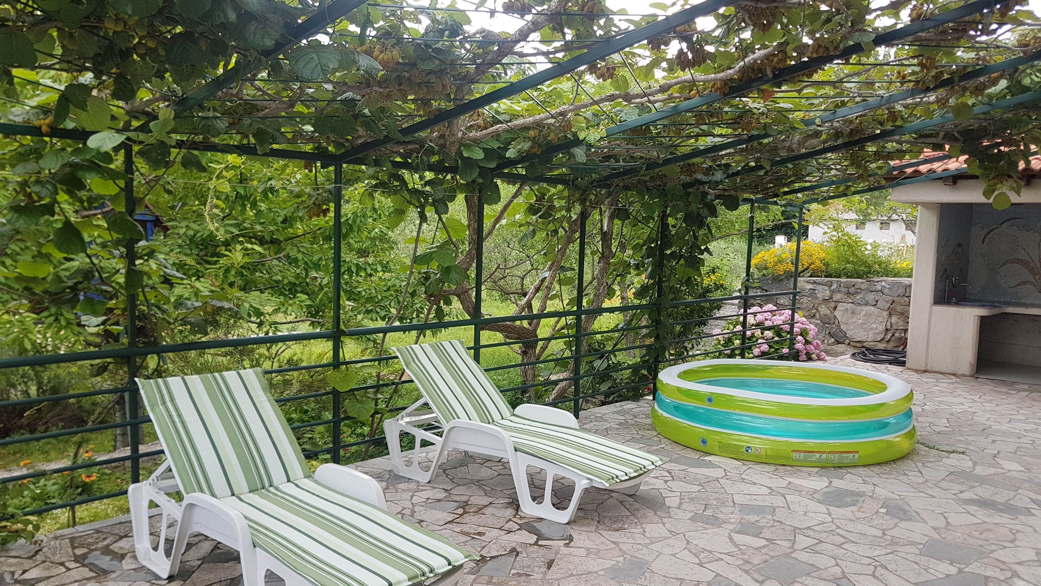 Apartmanok Parkolóhellyel Ostrvica, Omis - 13749 Ostrvica