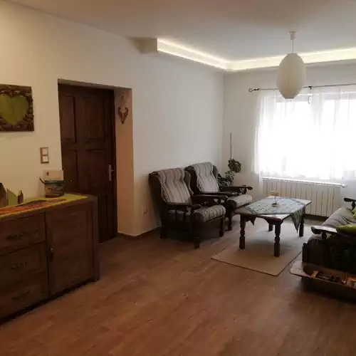 Kilencház Apartman Úrkút 003 kép
