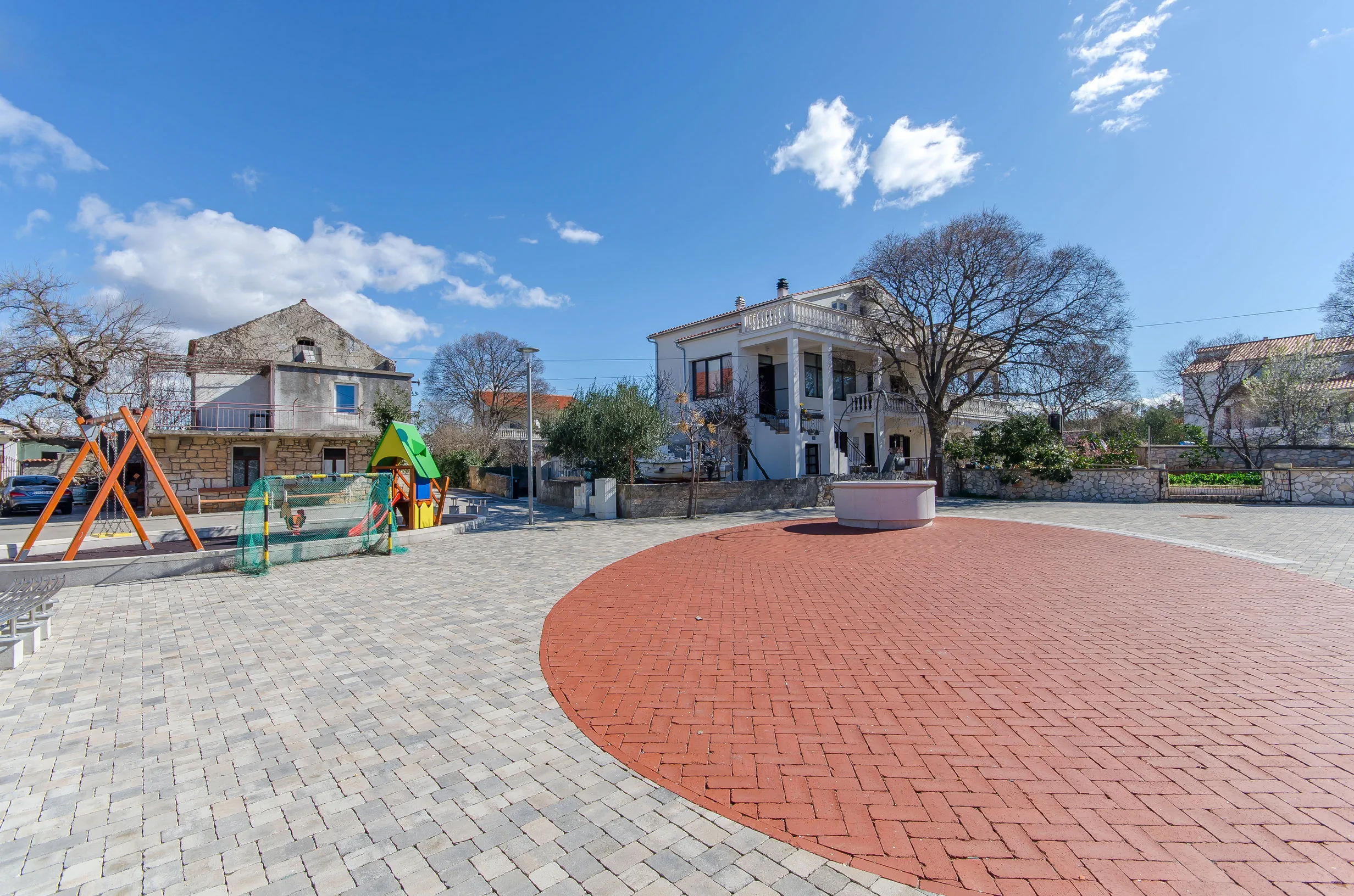 Apartments Snjezana Pirovac