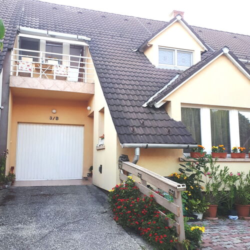 Mariann Apartman Balatonkenese  2