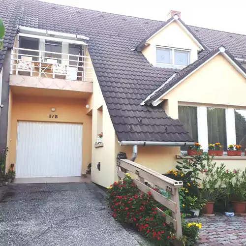 Mariann Apartman Balatonkenese 002 kép