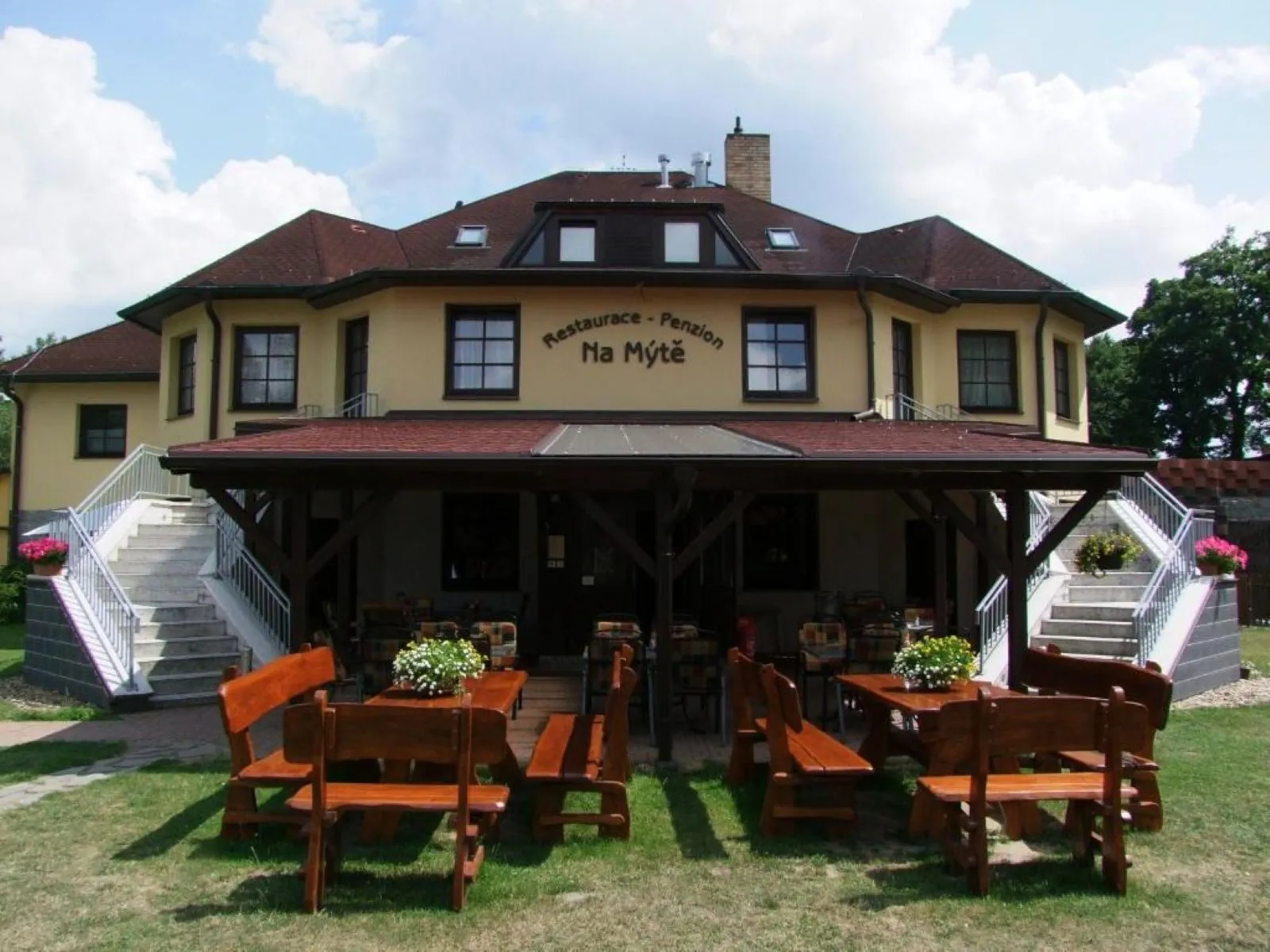 Penzion - Restaurace Na Mýtě Sezimovo Ústí