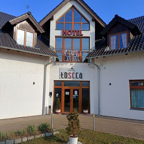 Vchod - den