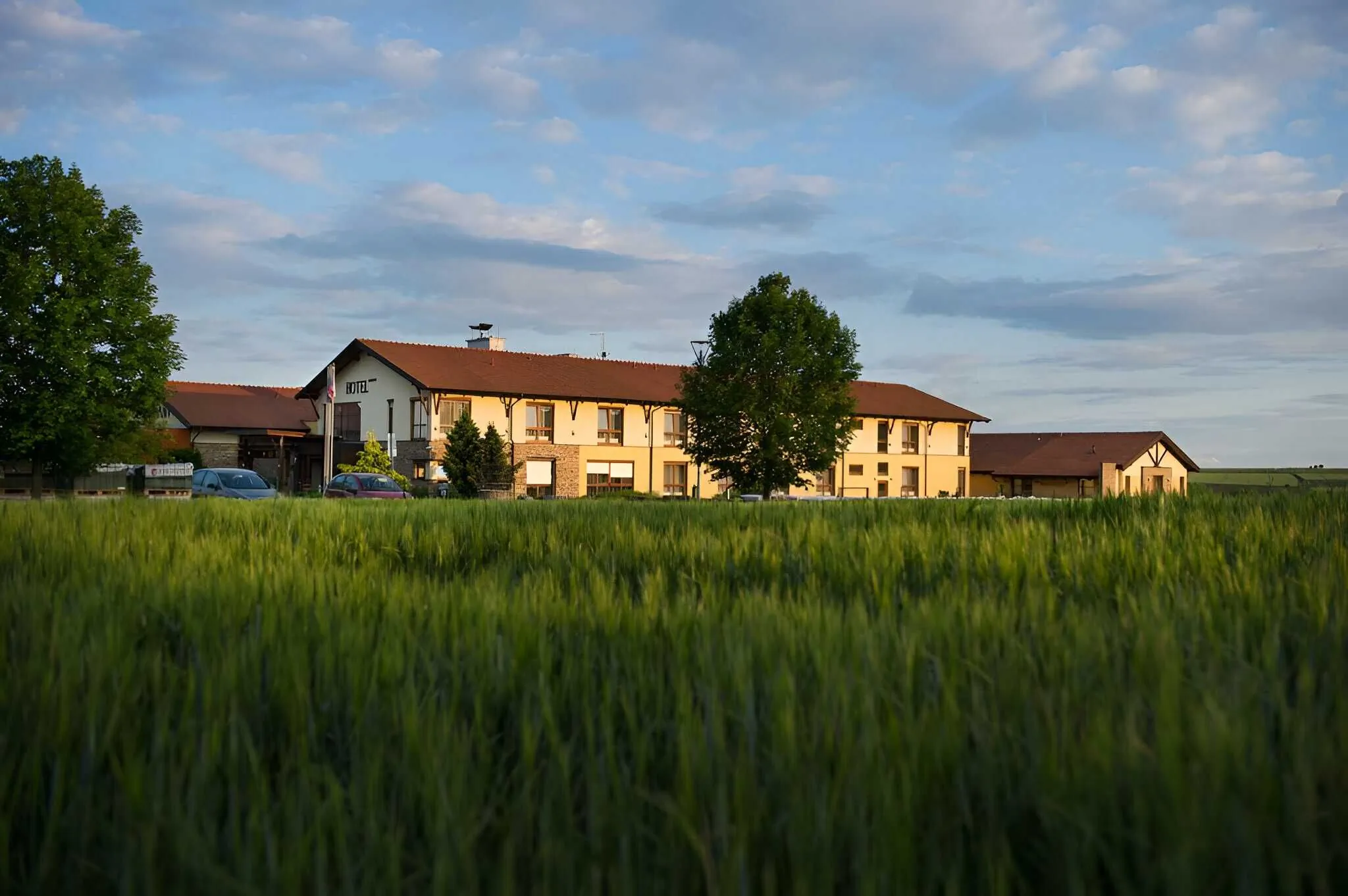 Hotel HAPPY STAR Hnanice