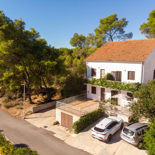 Apartments Iskra Vrboska  3