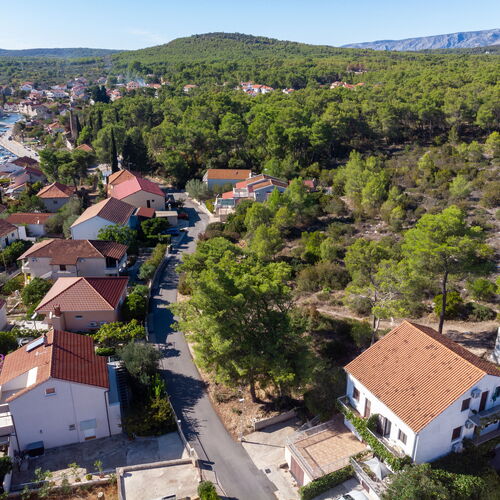 Apartments Iskra Vrboska  4