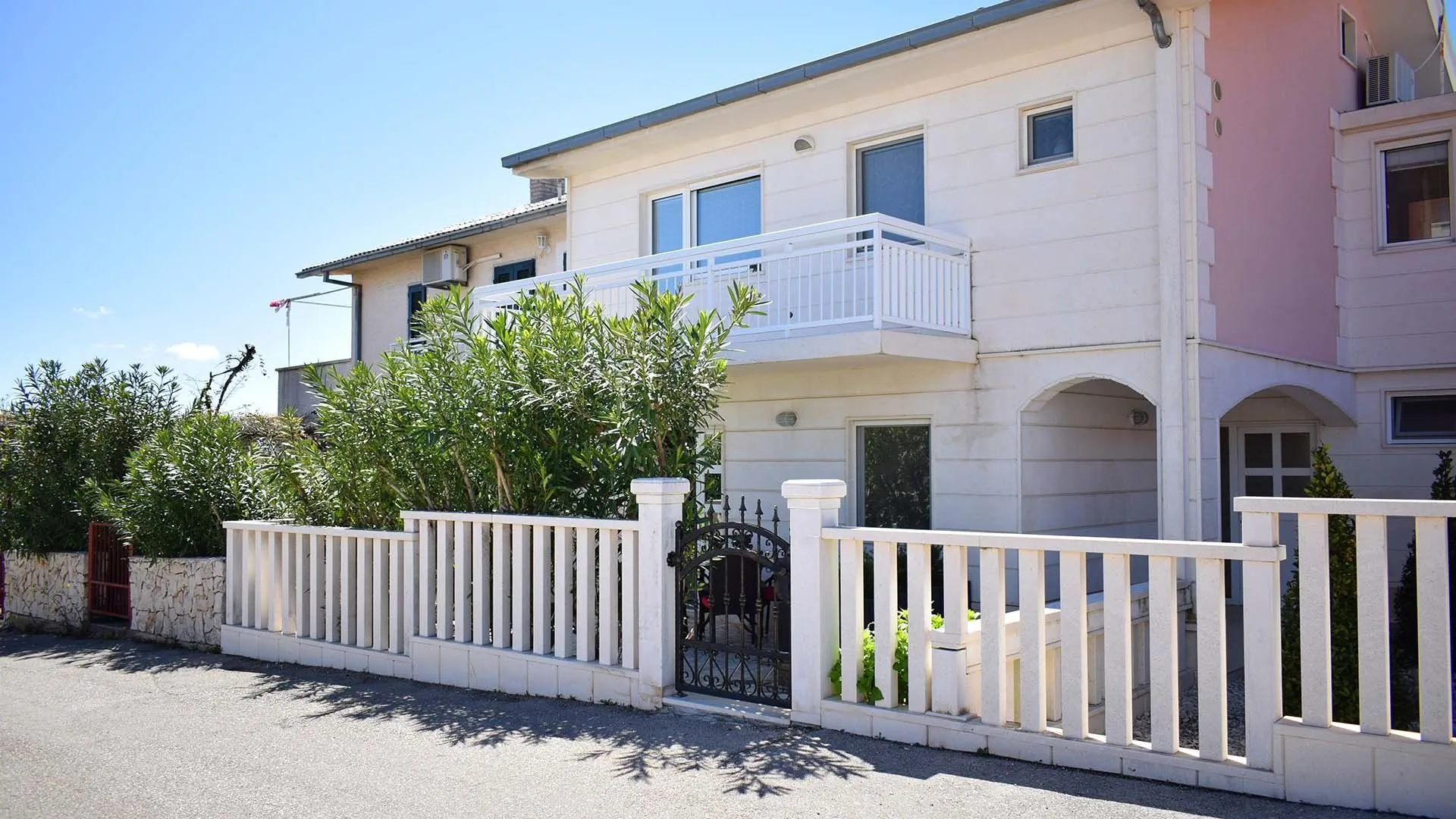 Apartments Summer Okrug Gornji