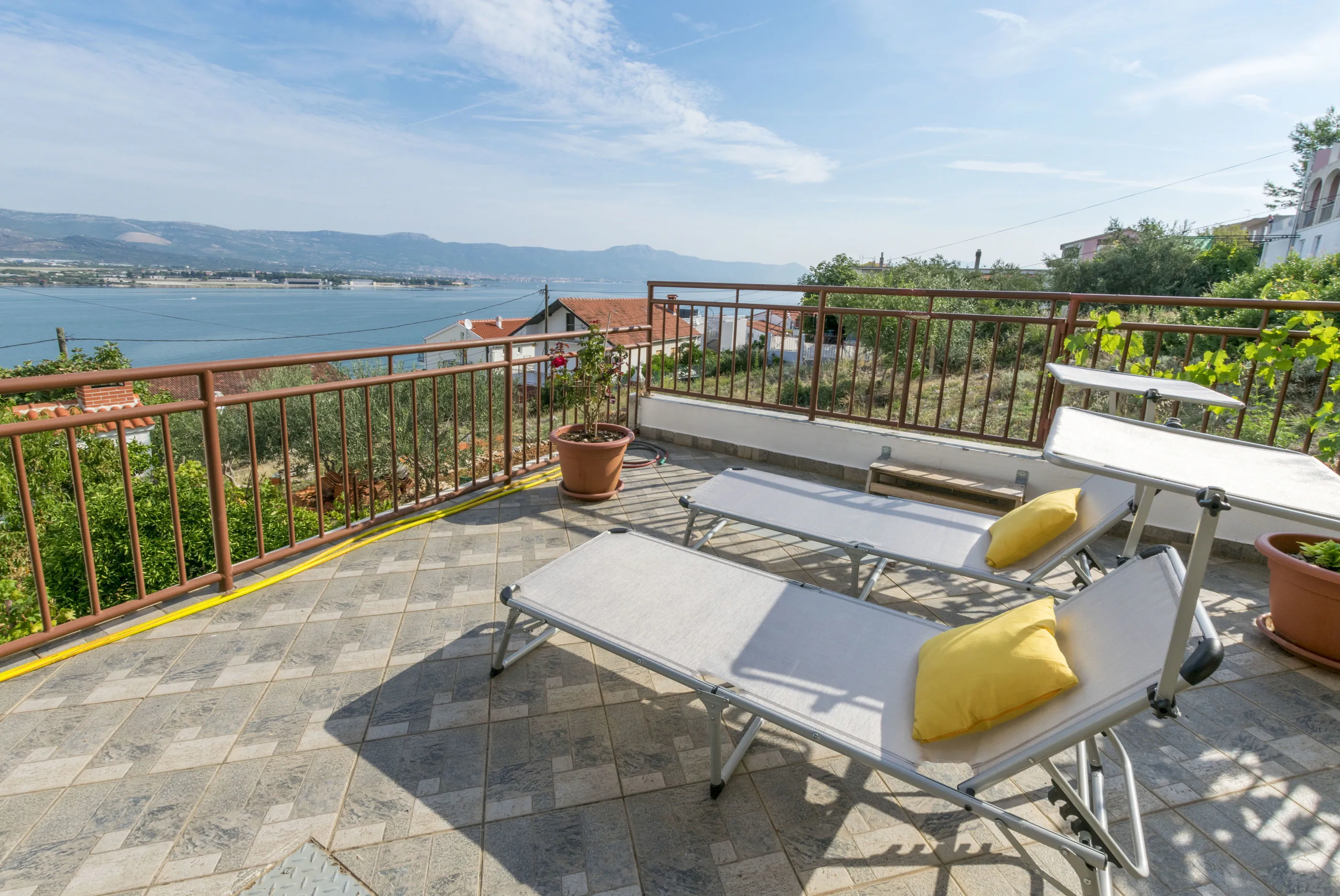 Apartment Moric Arbanija