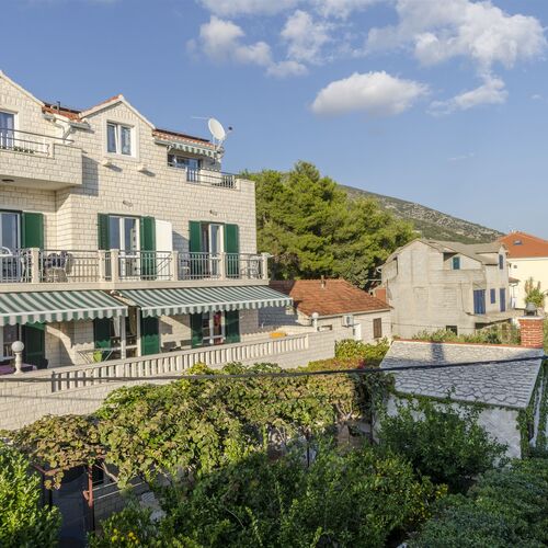 Apartments and Room Villa Niko Bol