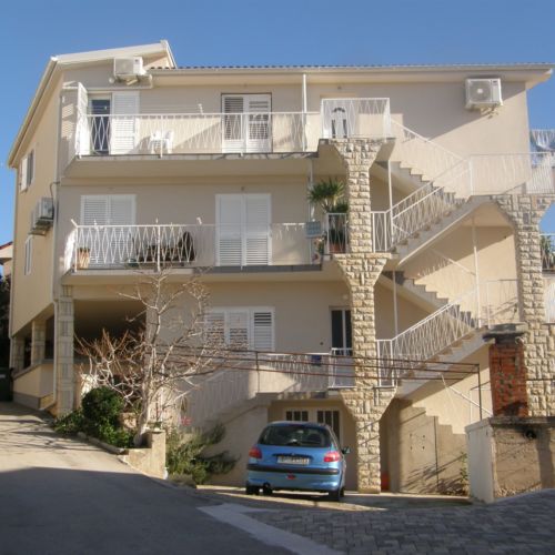 Apartment Nensi Primosten  2