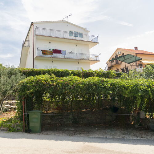 Apartments Jere Proto Primosten  2