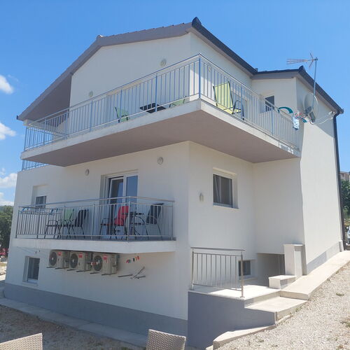 Apartments BruLo Razanj  4