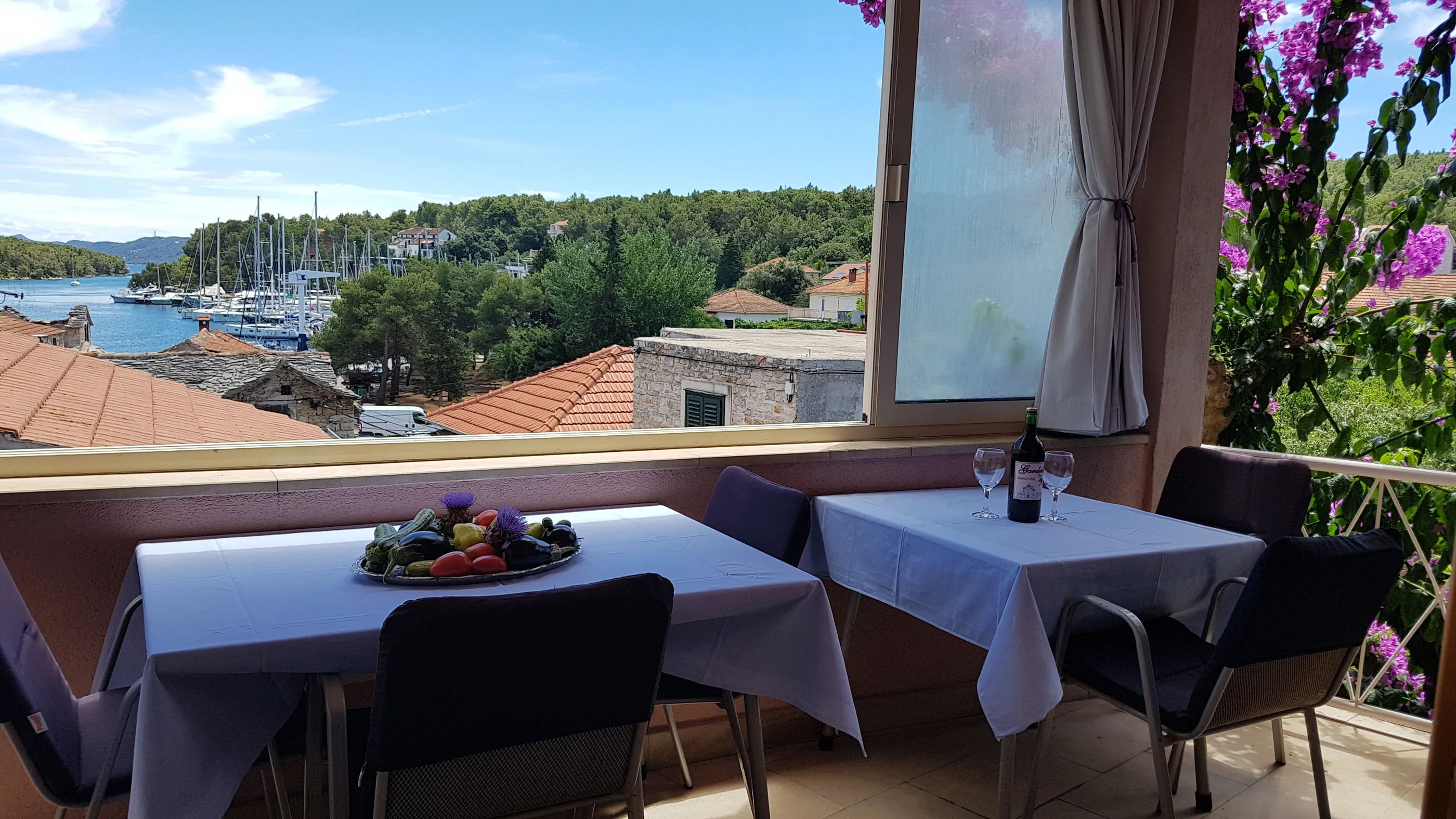 Rooms Roza Vrboska