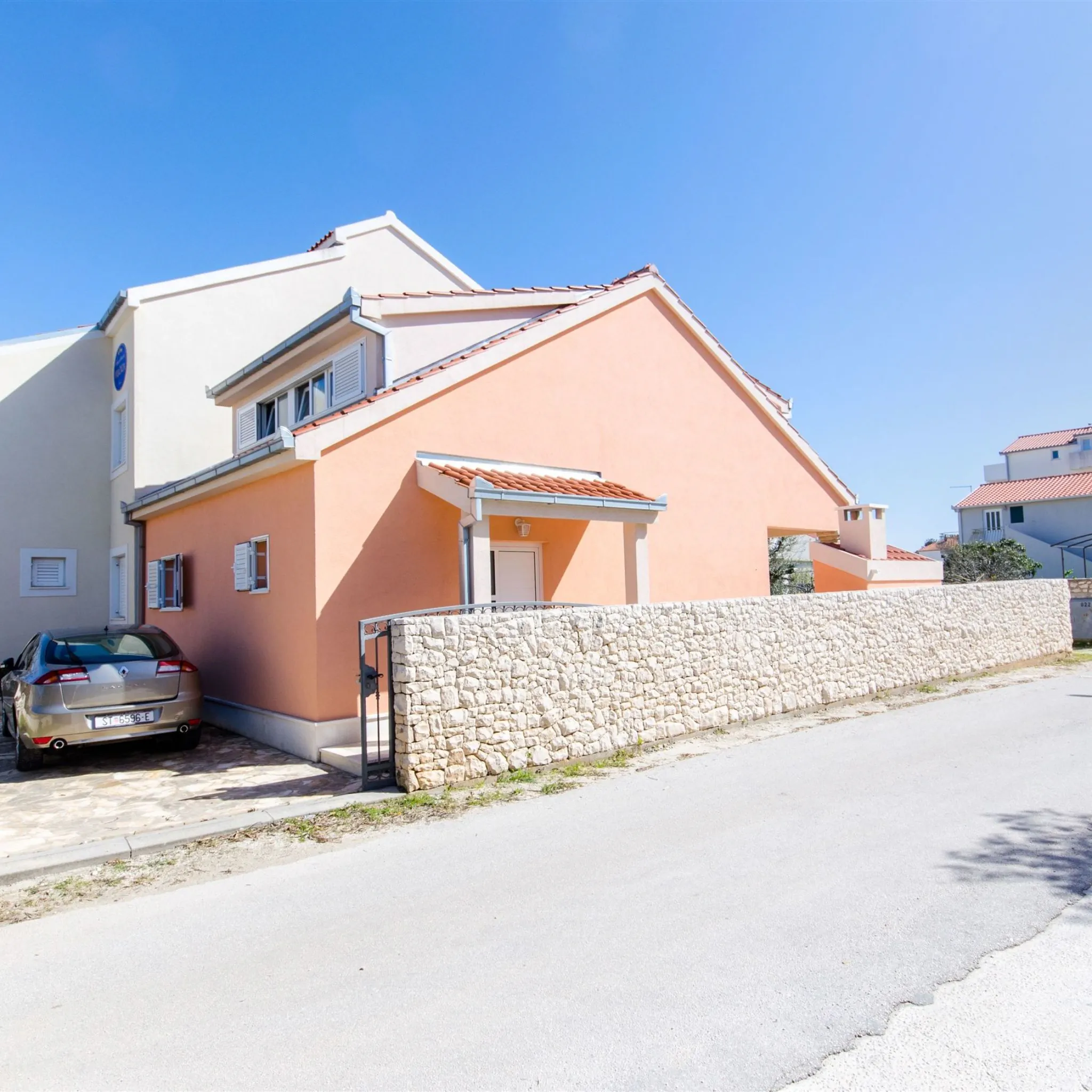 House Nikolina Sevid