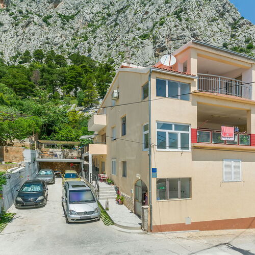 Apartment Goge Omis  4