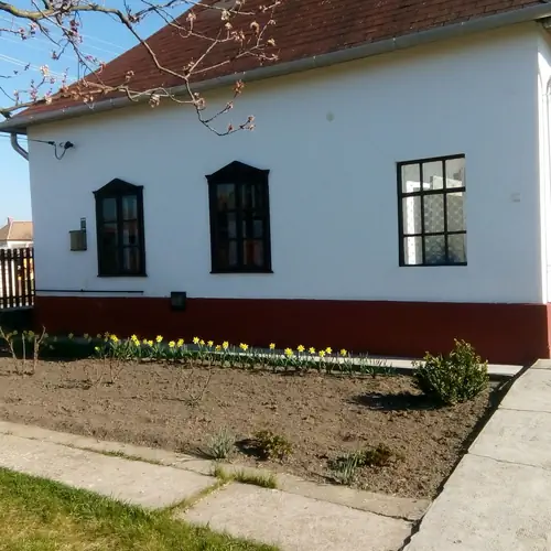 Nagymama Vend&eacute;gh&aacute;z 2.