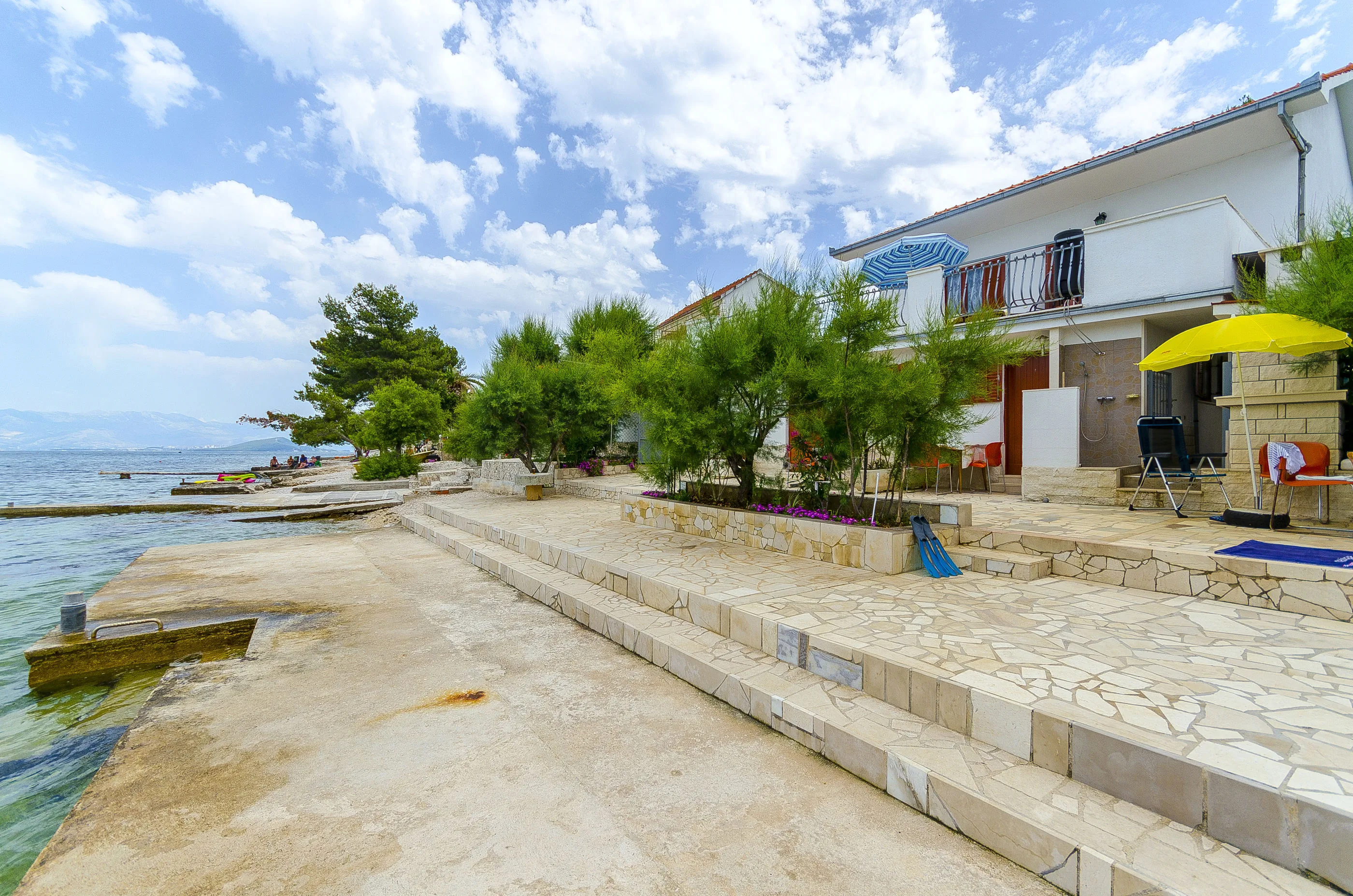 Apartments Marijana Arbanija