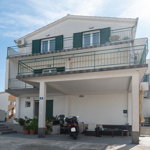 Apartments Polly Primosten  4