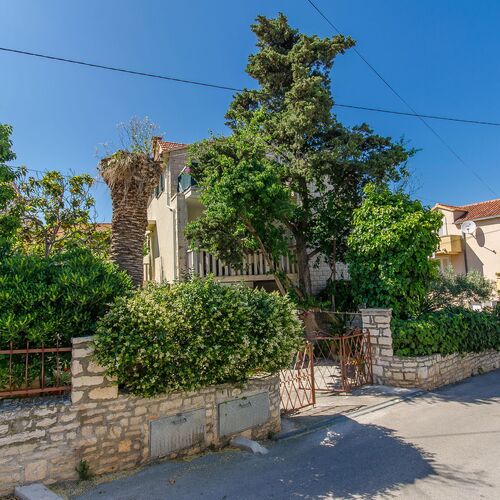 Apartments Kata Supetar