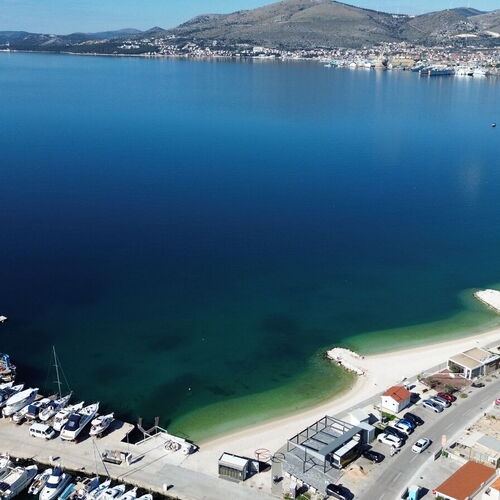Apartments Anna Okrug Gornji  2