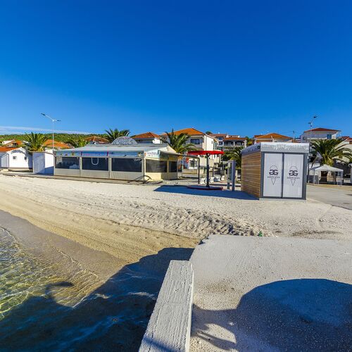 Apartments Anna Okrug Gornji