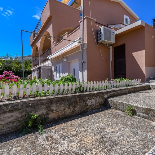 Apartments Neda Okrug Gornji