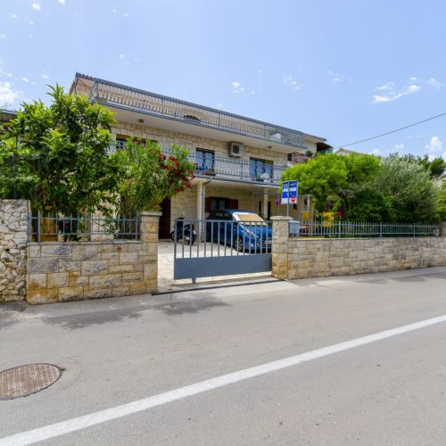 Apartments Vanja Arbanija  4