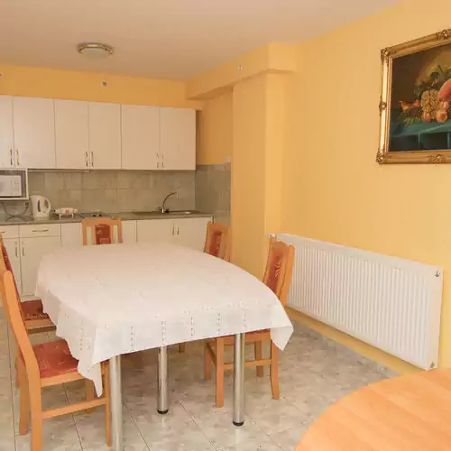 Farkas Apartman Sárvár 002 kép