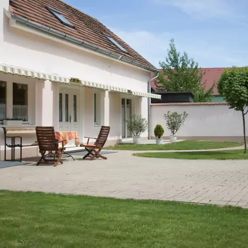 Farkas Apartman Sárvár 007 kép