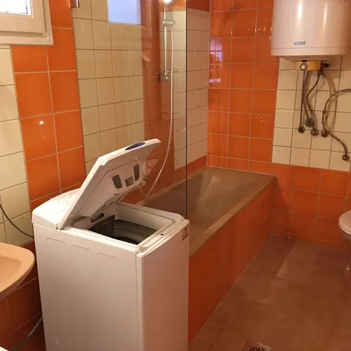 F&uuml;rdő