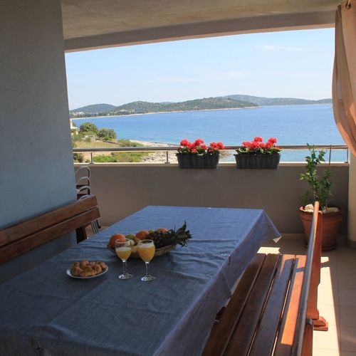 Apartmani Milić Rogoznica  2