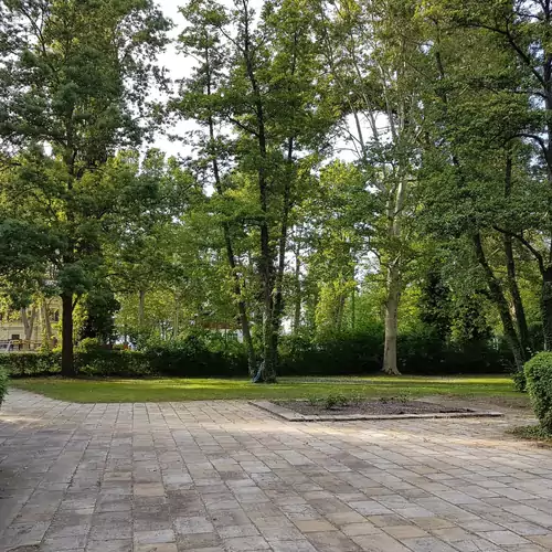 Neptun Apartmanház Platánsor Balatonföldvár 007 kép
