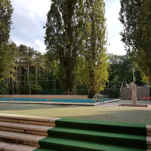 Neptun Apartmanház Platánsor Balatonföldvár 008 kép