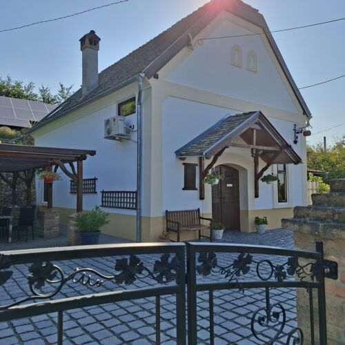 Nánaháza Villa Alsónána