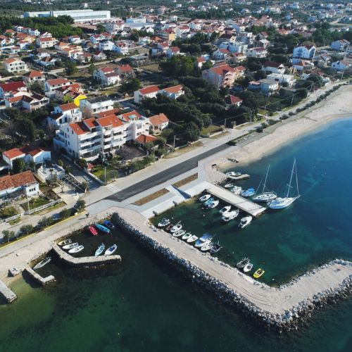 Apartment Maja Vrsi  3