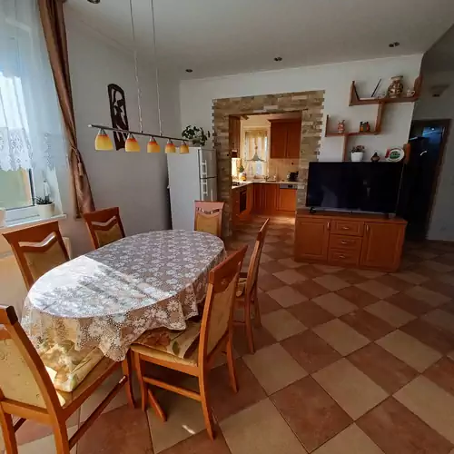 Hajnalka Apartman Balatonőszöd 013 kép