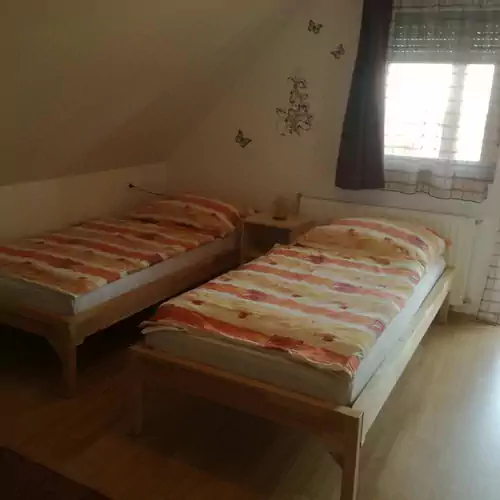 Reni Apartman Badacsonytomaj 002 kép