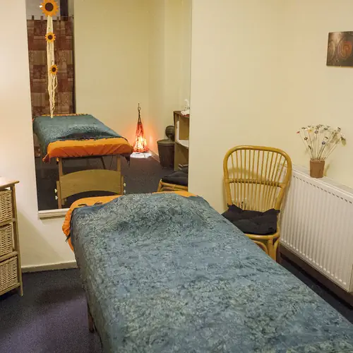 Massz&aacute;zs szoba