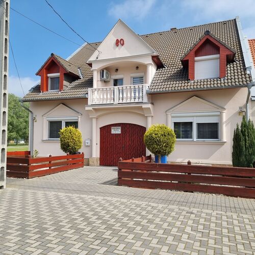 Andrea Mnika Apartman Harkny 