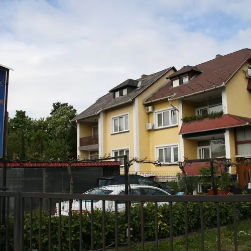 Holiday Panzi&oacute; Balatonf&uuml;red