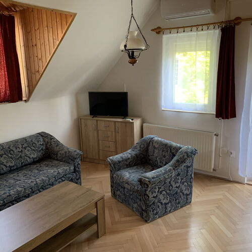 Hugi Apartman Zamárdi  4