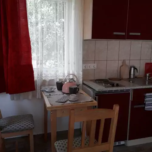 Galagonya Kerti Lak Bogyoszló 005 kép