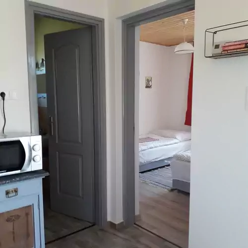 Galagonya Kerti Lak Bogyoszló 007 kép